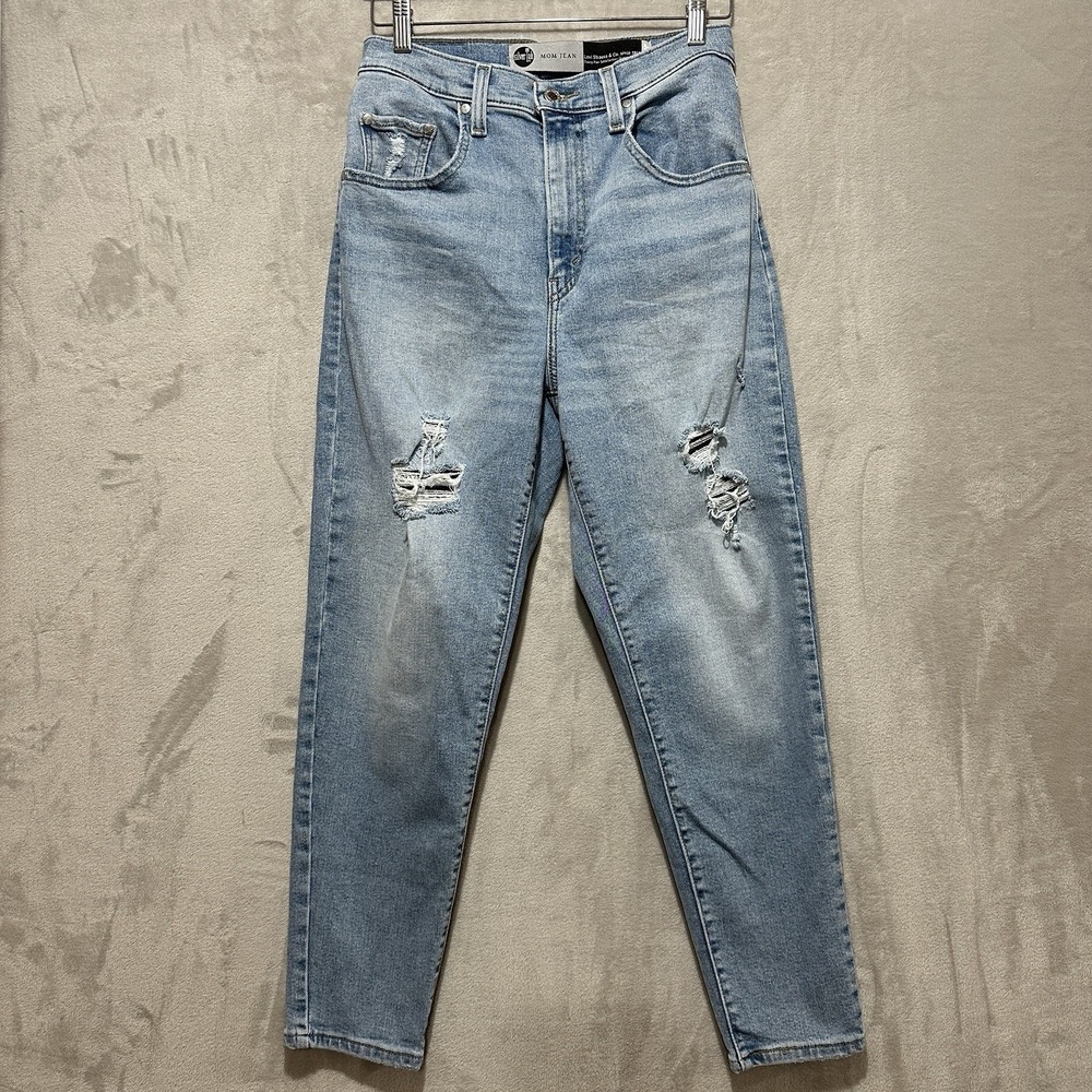 Levi's Silver Tab Mom Jeans Women's High Waist Tapered 90's Distressed Pockets - Picture 1 of 10